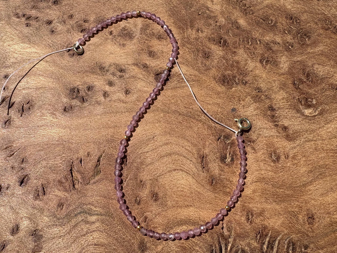Pink Turmalin Armband mit vergoldeten Kugeln